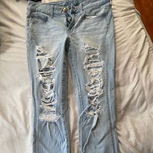 american eagle ripped light wash jeans